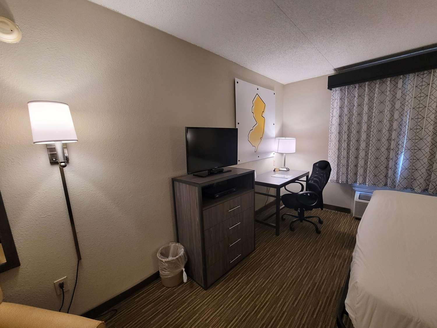 Surestay Plus Hotel By Best Western Mcguire Afb Jackson Cookstown Exterior foto